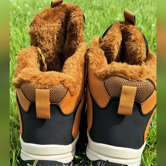 🥾 NWT LAMINCOA BOOTS WITH FUR INSIDE - Picture 6 of 7